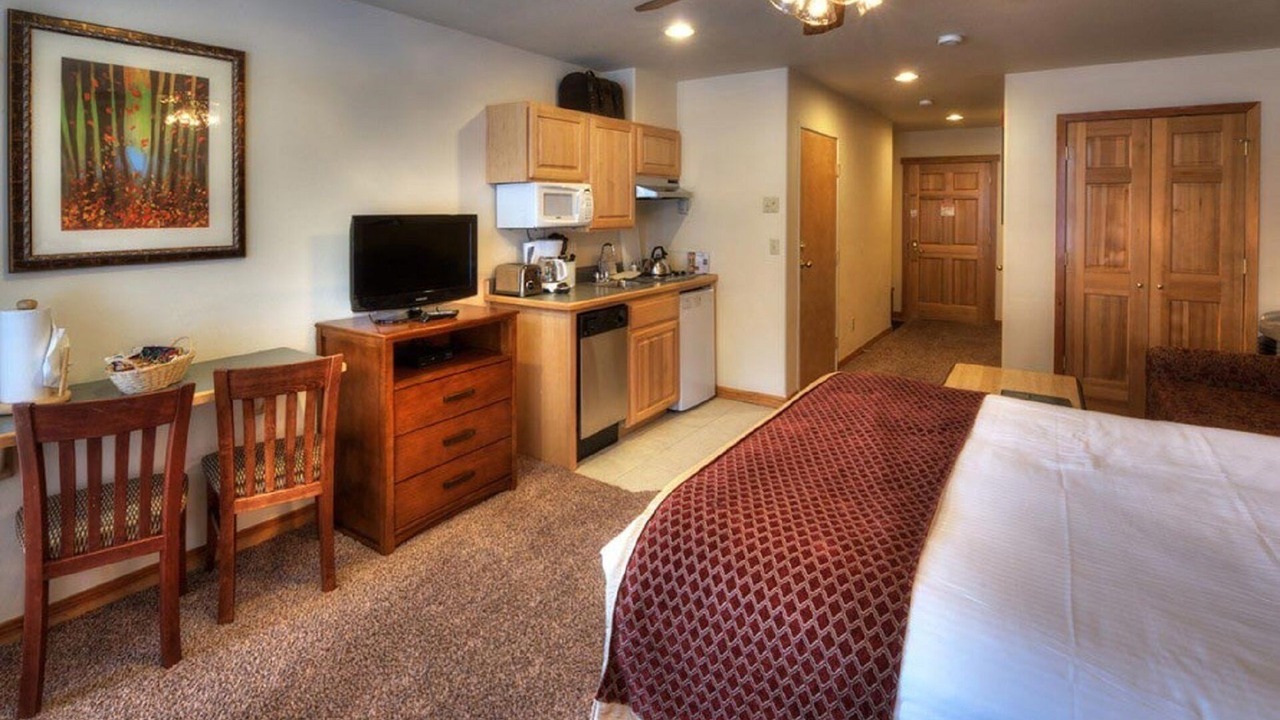Photo of Bedroom in Four O'Clock