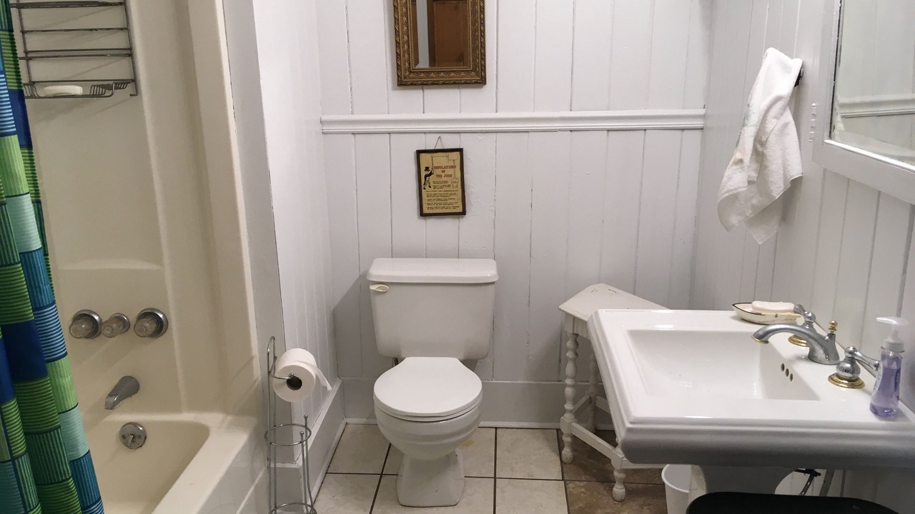 Photo of Bathroom in Rains