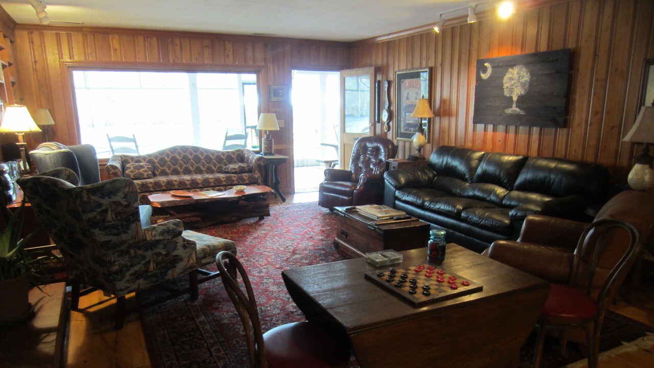Photo of Livingroom in Rains