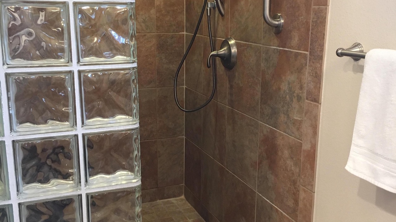Photo of Bathroom in Kahaluu-Keauhou