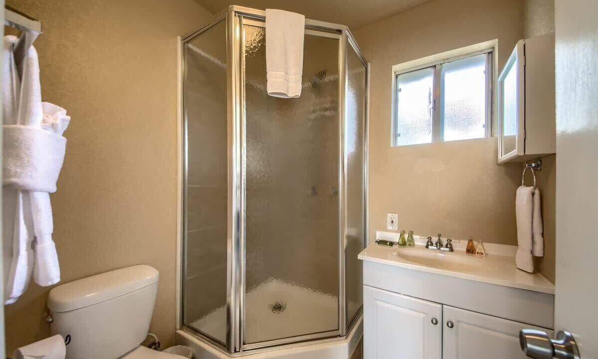 Photo of Bathroom in Canyon Lake
