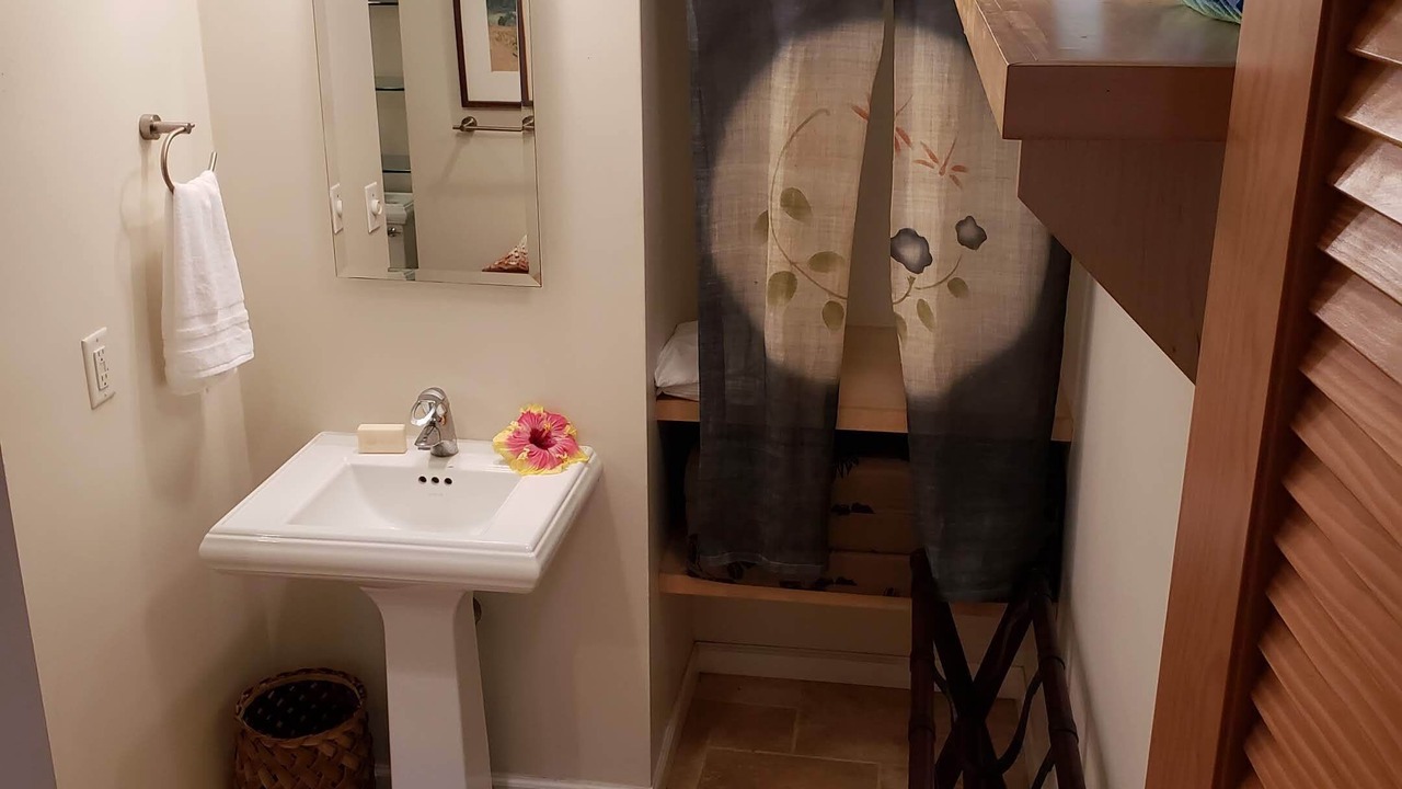 Photo of Bathroom in Waimanalo Beach