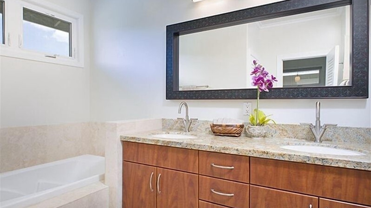Photo of Bathroom in Kailua
