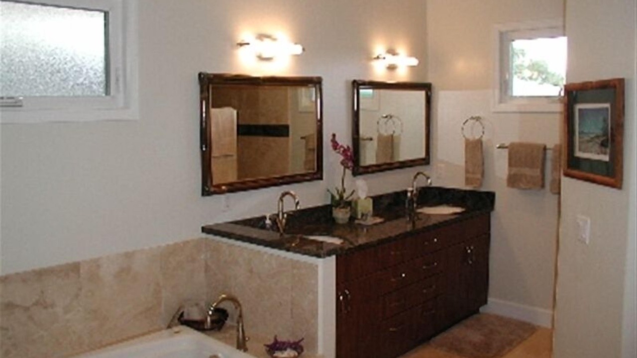 Photo of Bathroom in Kailua