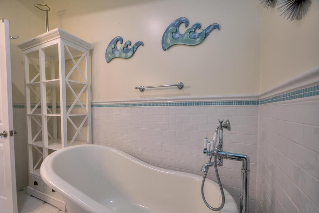 Photo of Bathroom in Long Beach
