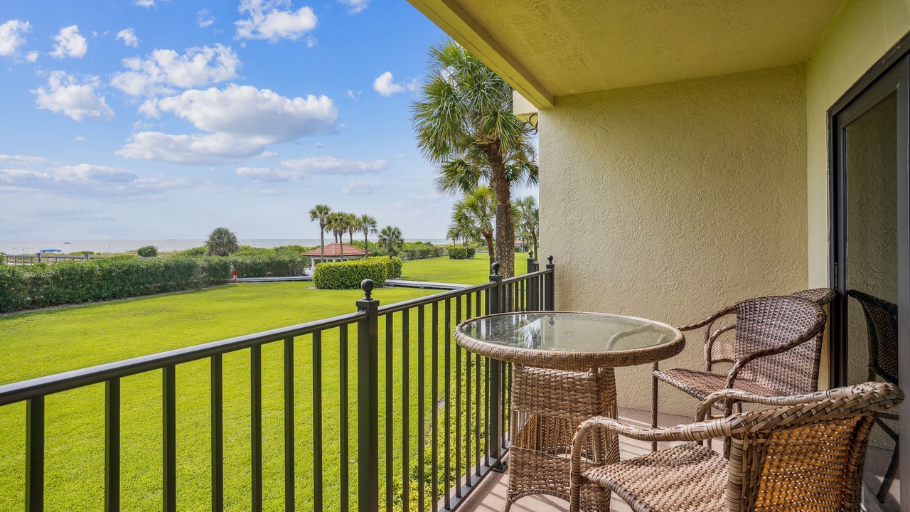 Photo of Patio Balcony in Sunset Beach