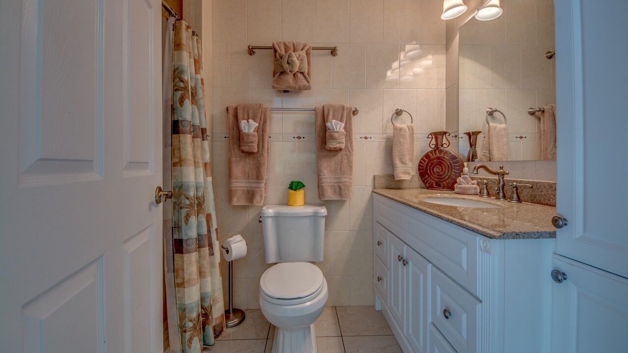 Photo of Bathroom in Pelican
