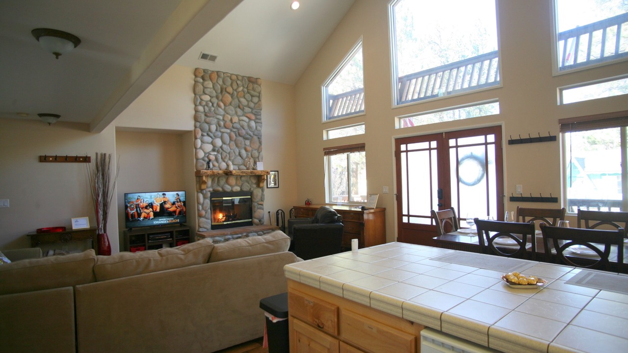 Photo of Bedroom in Big Bear Lake