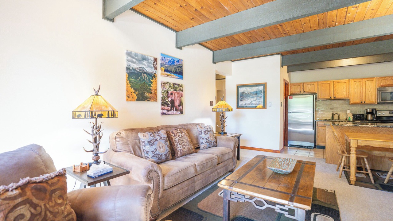 Photo of Livingroom in Four O'Clock