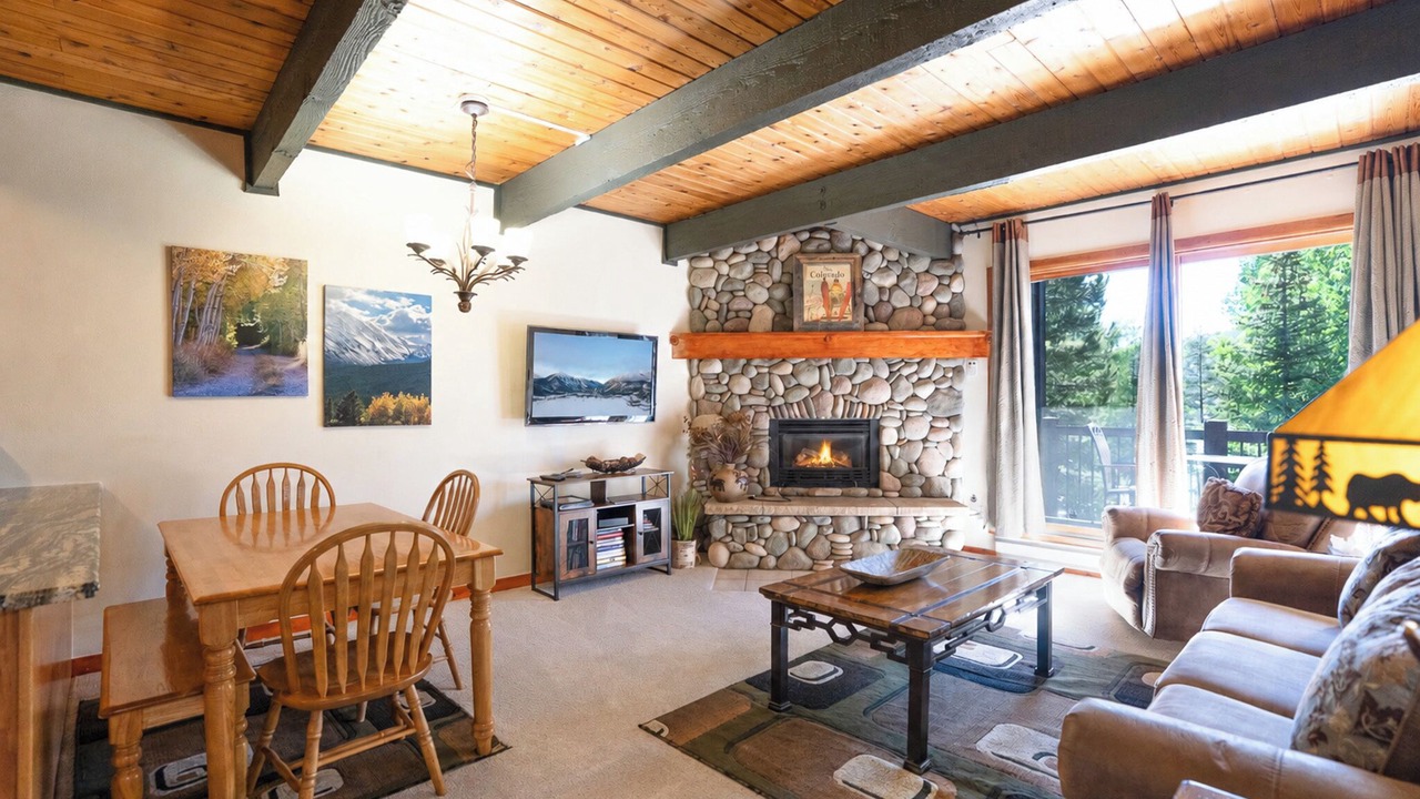 Photo of Livingroom in Four O'Clock