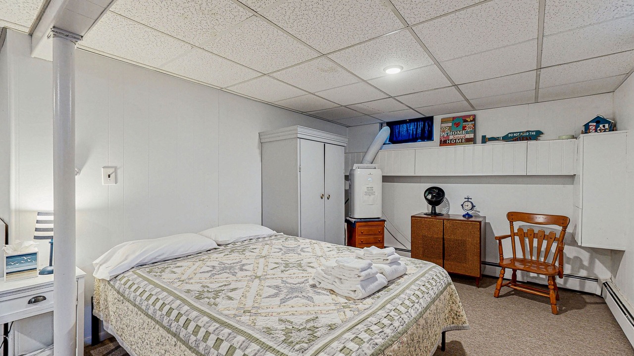Photo of Bedroom in Falmouth Heights