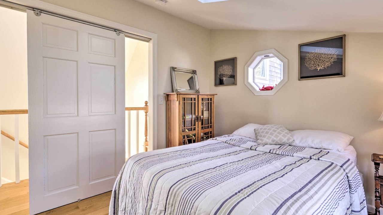 Photo of Bedroom in Kenyon