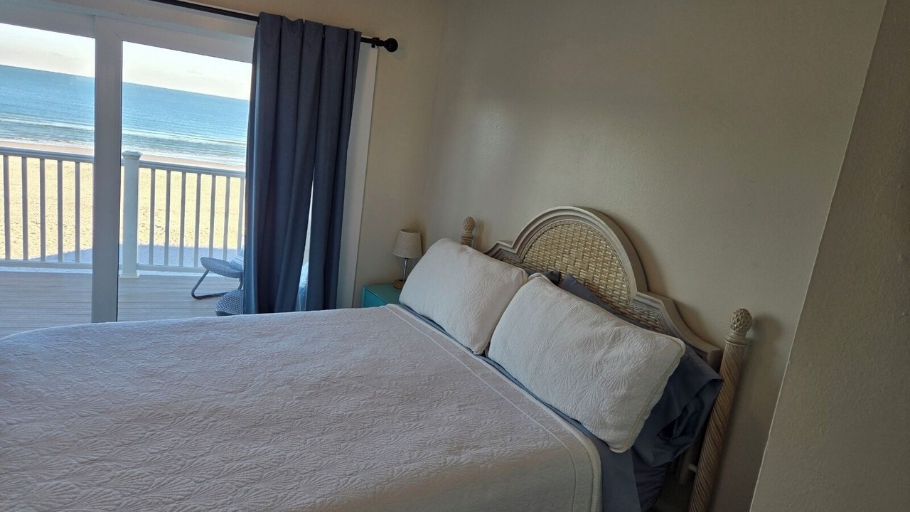 Photo of Bedroom in Treasure Island