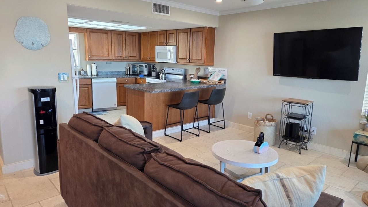 Photo of Livingroom in Treasure Island