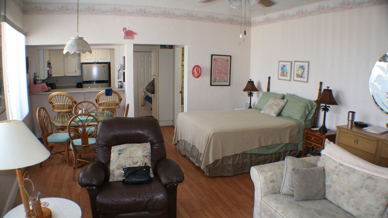 Photo of Bedroom in Pass-a-Grille Historic District