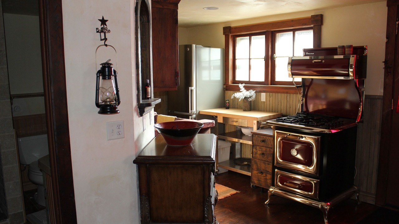 Photo of Kitchen in Historic District