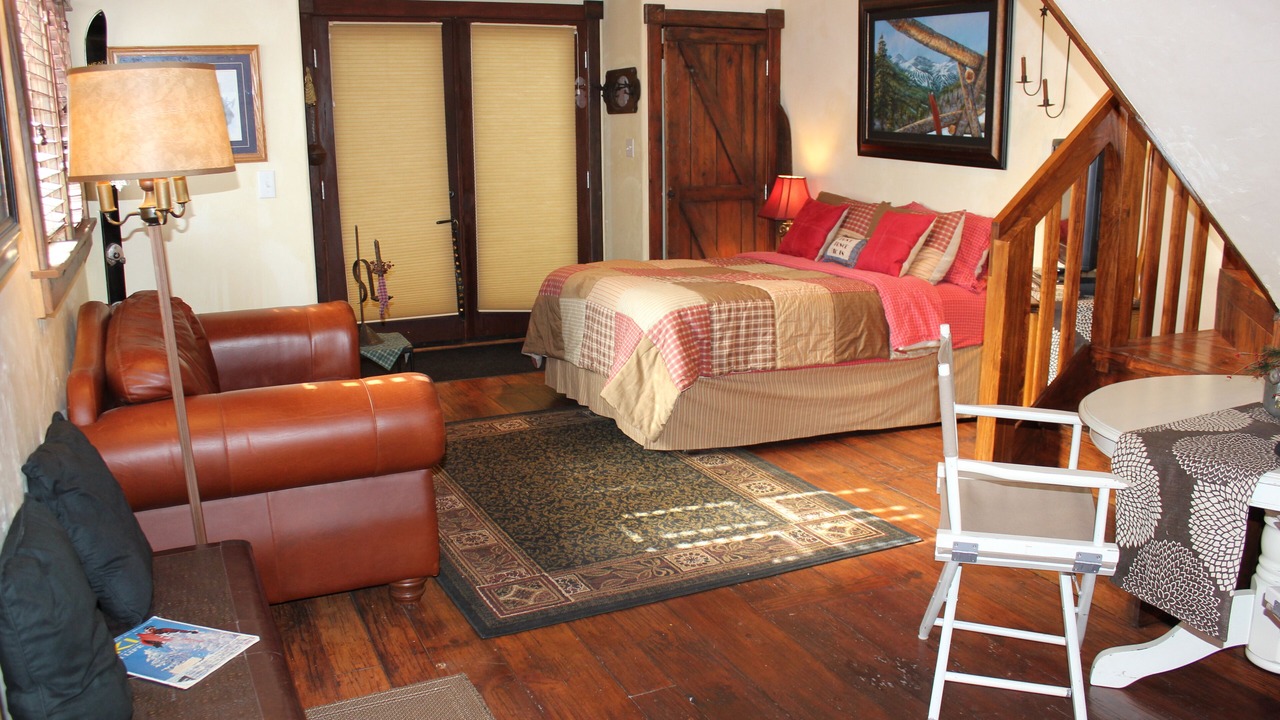 Photo of Bedroom in Historic District
