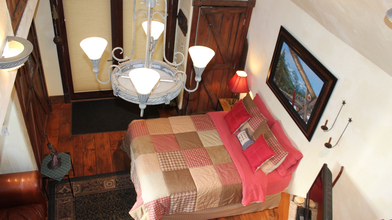 Photo of Bedroom in Historic District