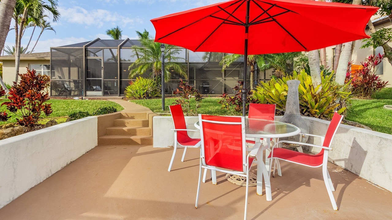Photo of Outdoor in Pelican