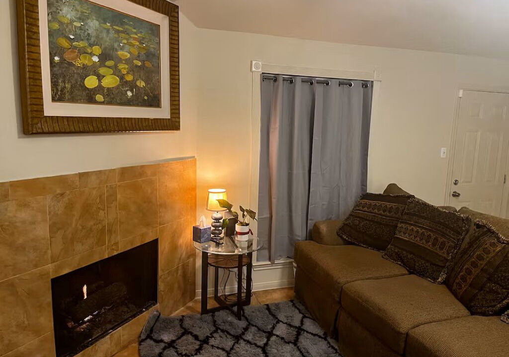 Photo of Livingroom in Channelview