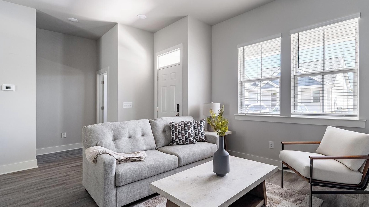 Photo of Livingroom in Longs