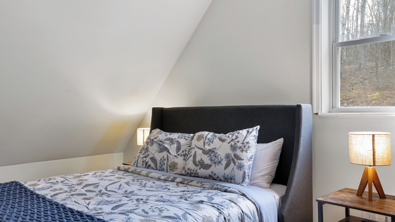 Photo of Bedroom in Riverside Estates