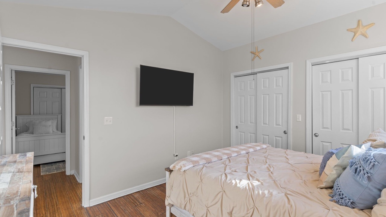 Photo of Bedroom in Tranquil Harbour