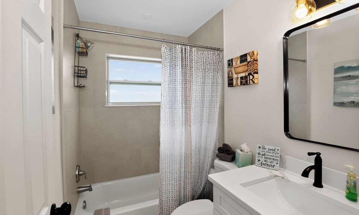 Photo of Bathroom in Ozona