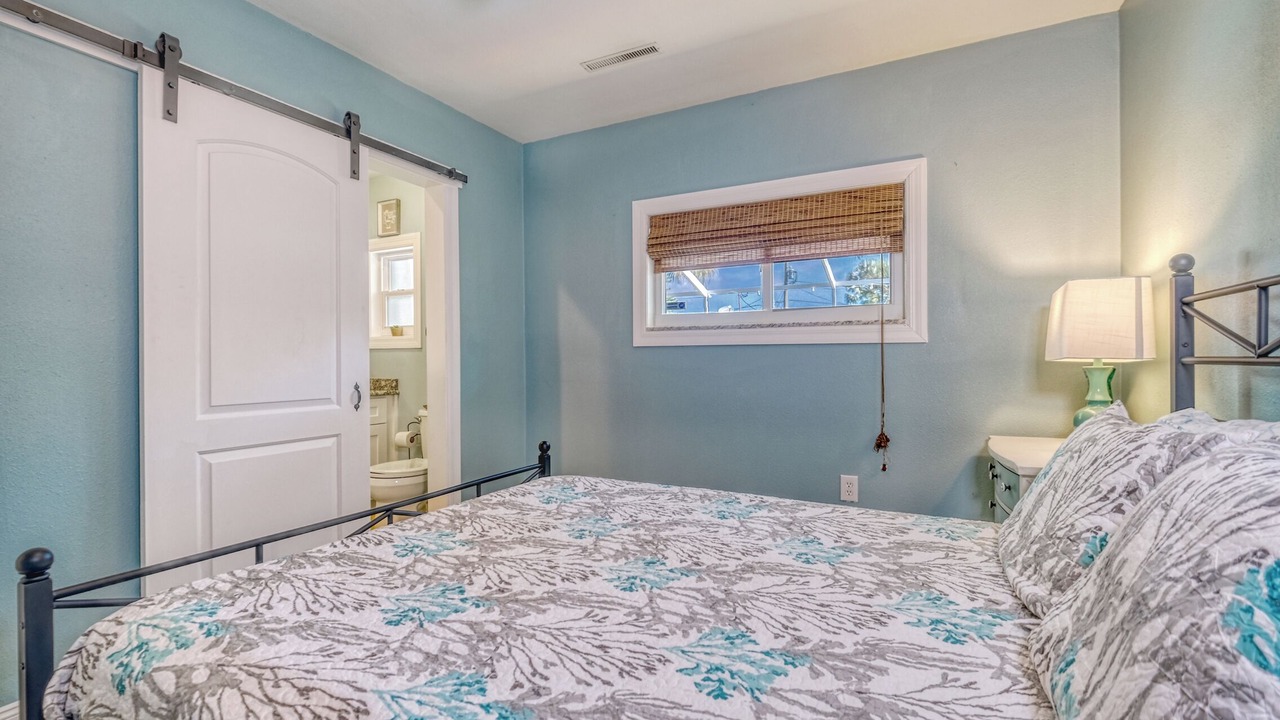 Photo of Bedroom in Anona