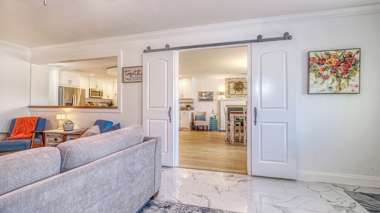 Photo of Livingroom in Anona