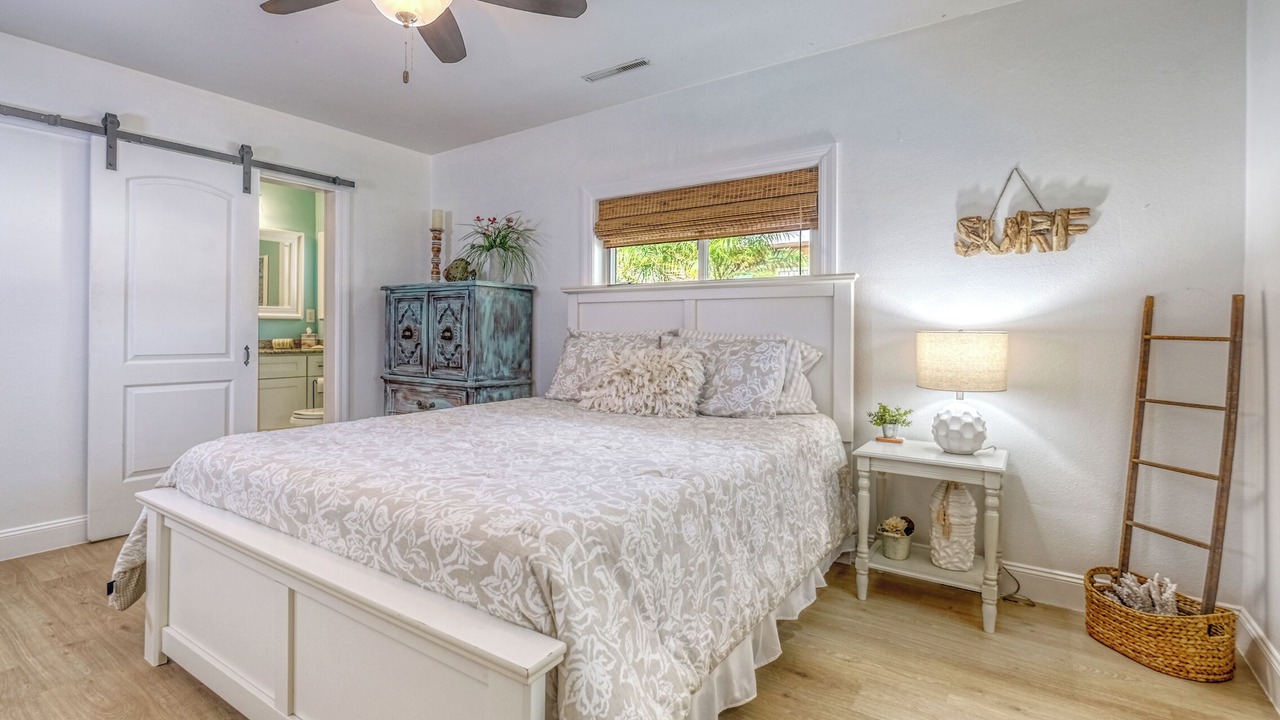 Photo of Bedroom in Anona