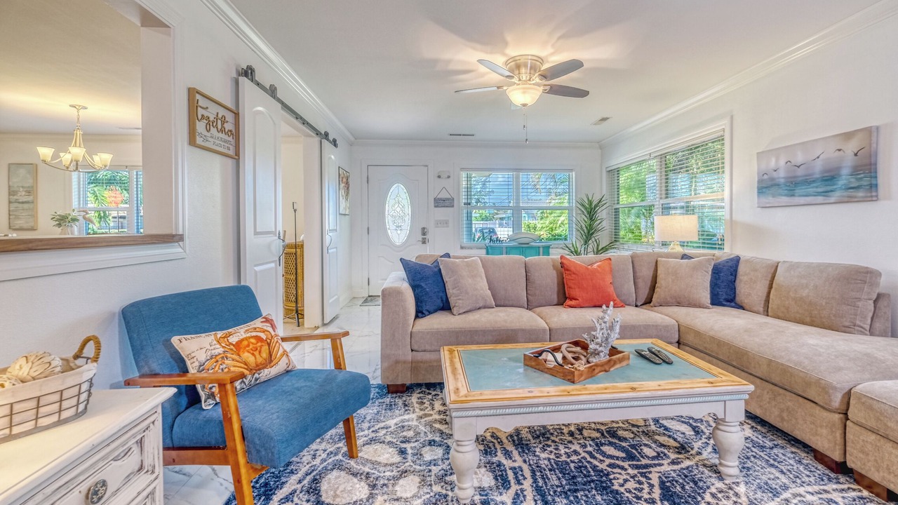 Photo of Livingroom in Anona