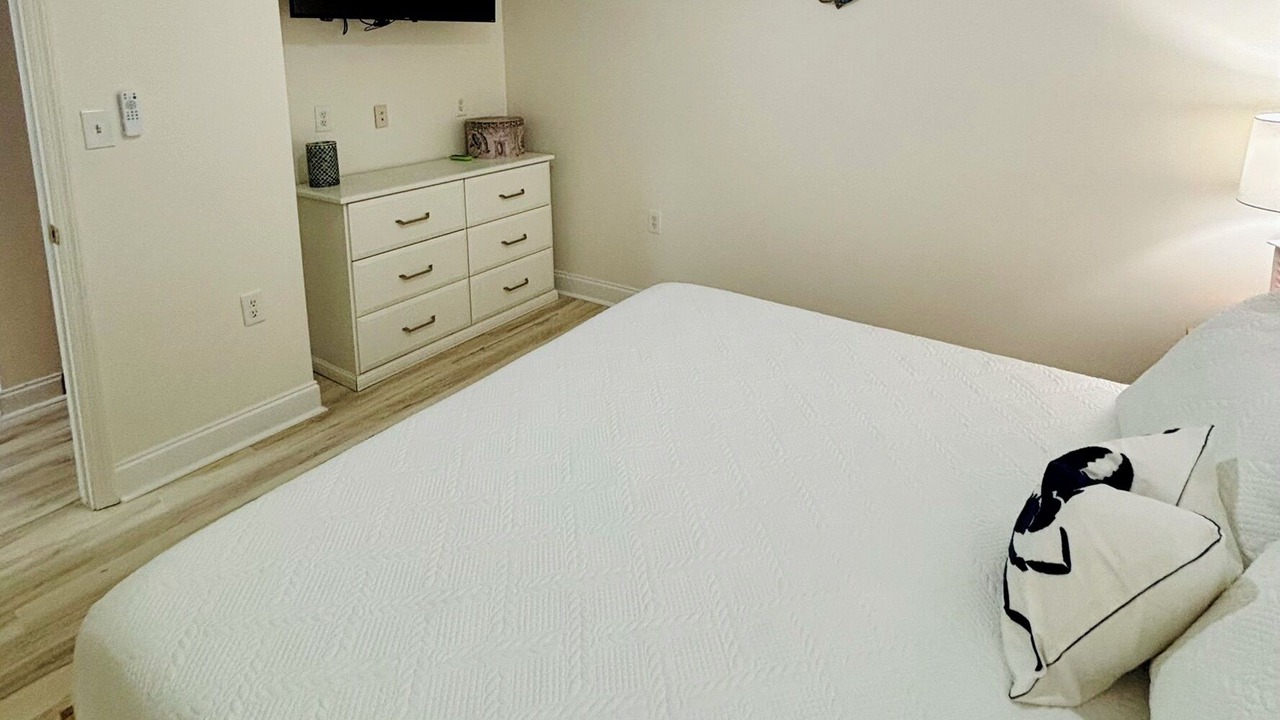 Photo of Bedroom in Little River