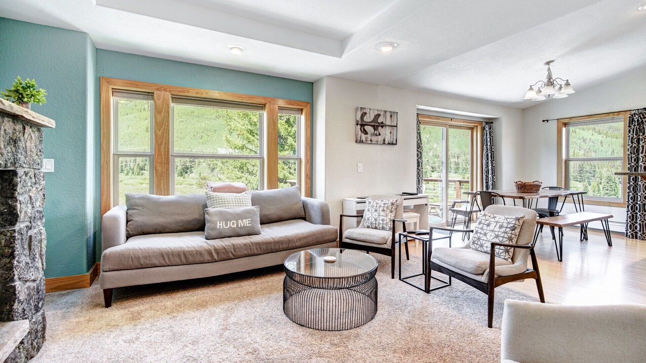 Photo of Livingroom in Blue River