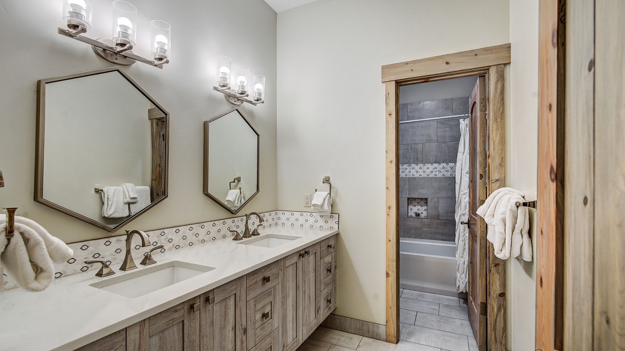 Photo of Bathroom in Warrior's Mark