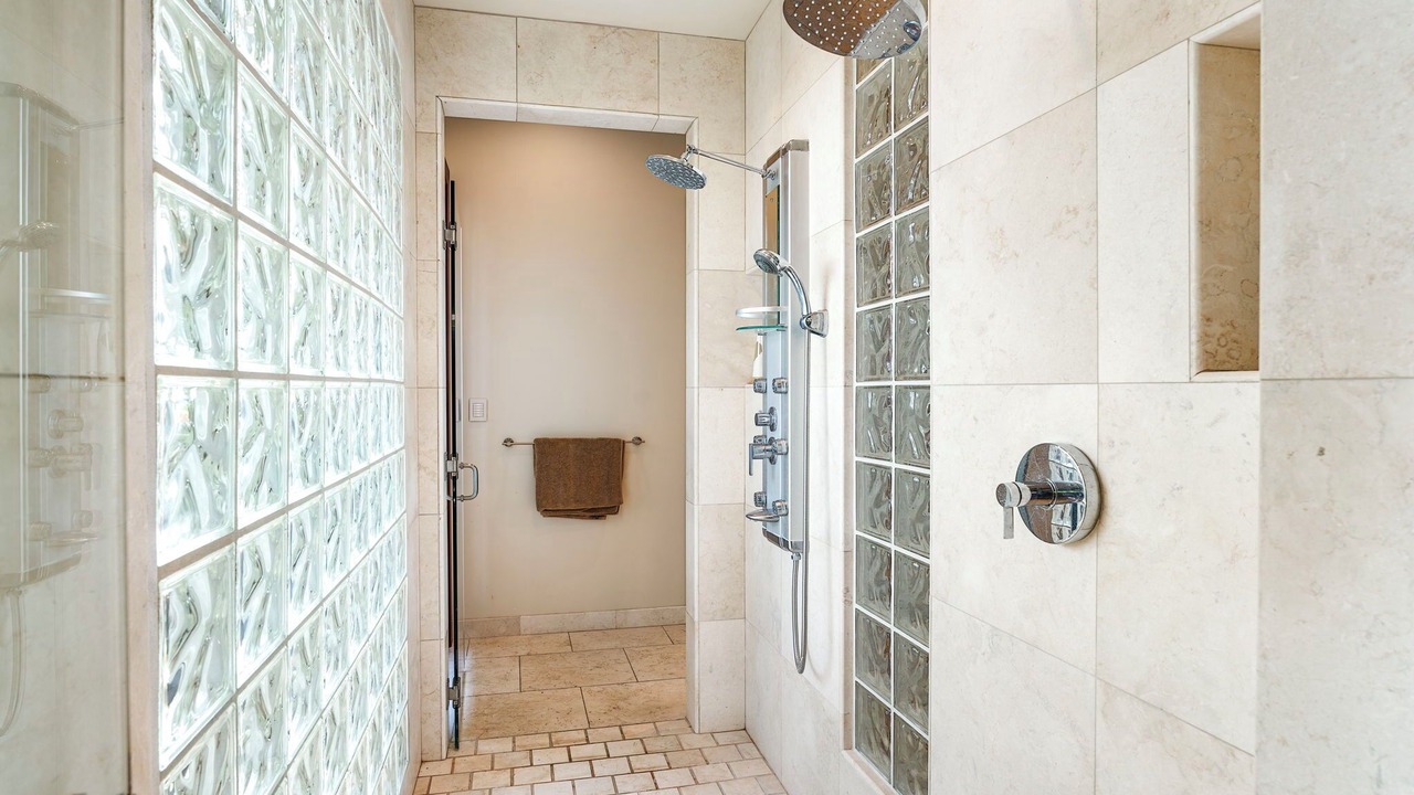 Photo of Bathroom in Waikoloa