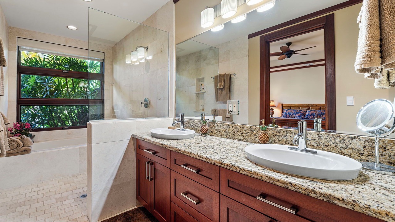 Photo of Bathroom in Waikoloa