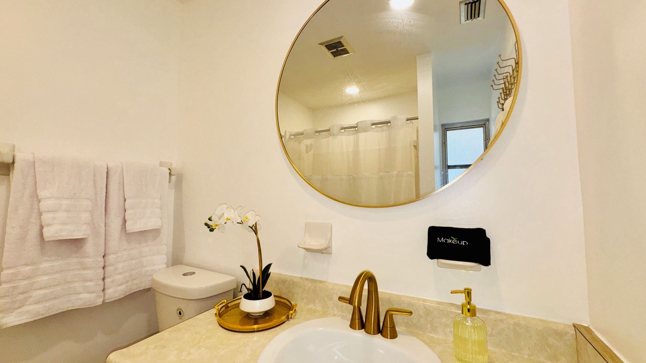 Photo of Bathroom in Bayou Oaks