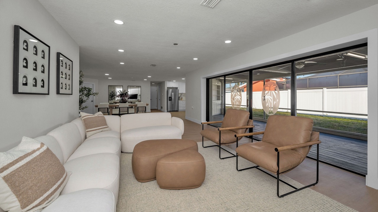 Photo of Livingroom in Harbor Hills