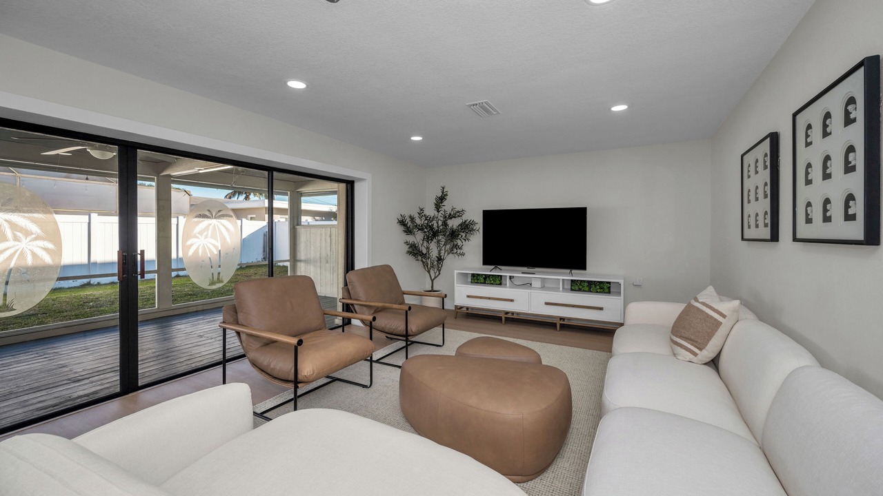 Photo of Livingroom in Harbor Hills