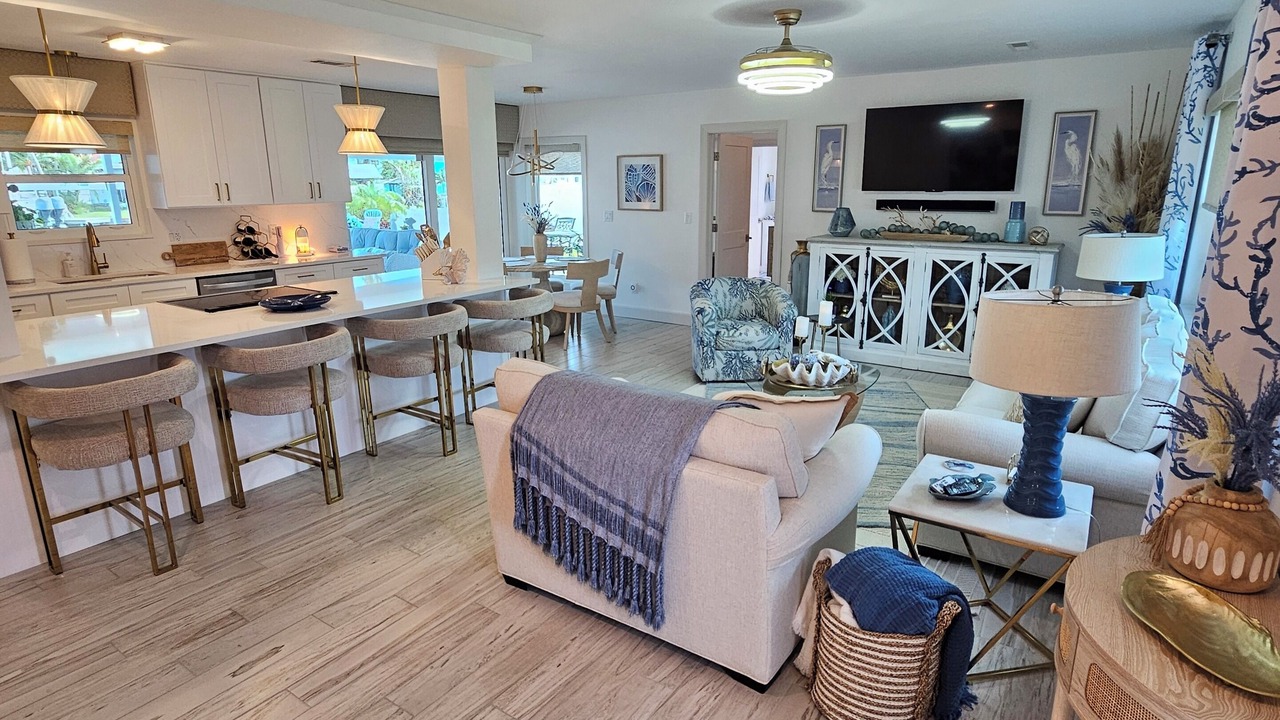 Photo of Livingroom in Harbor Hills