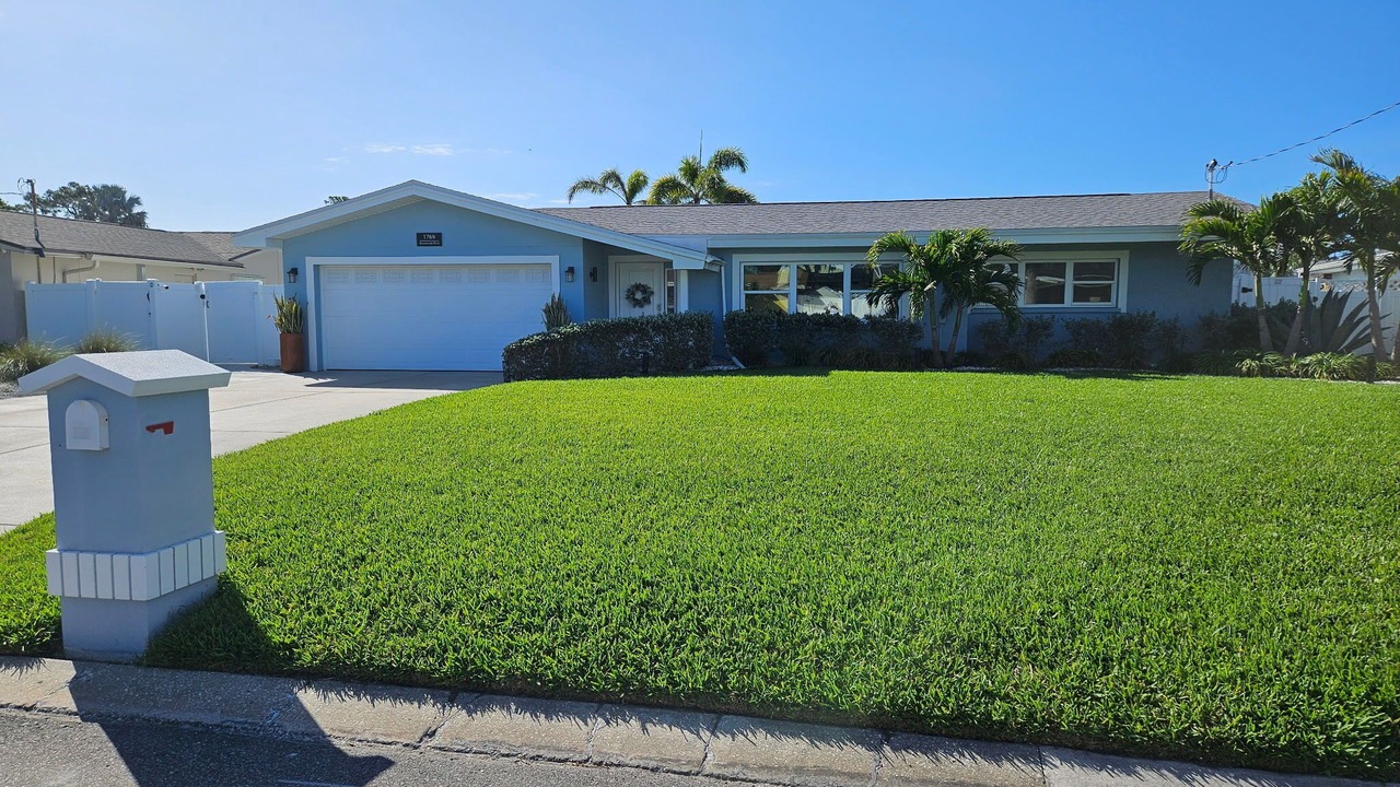 Photo of Outdoor in Harbor Hills