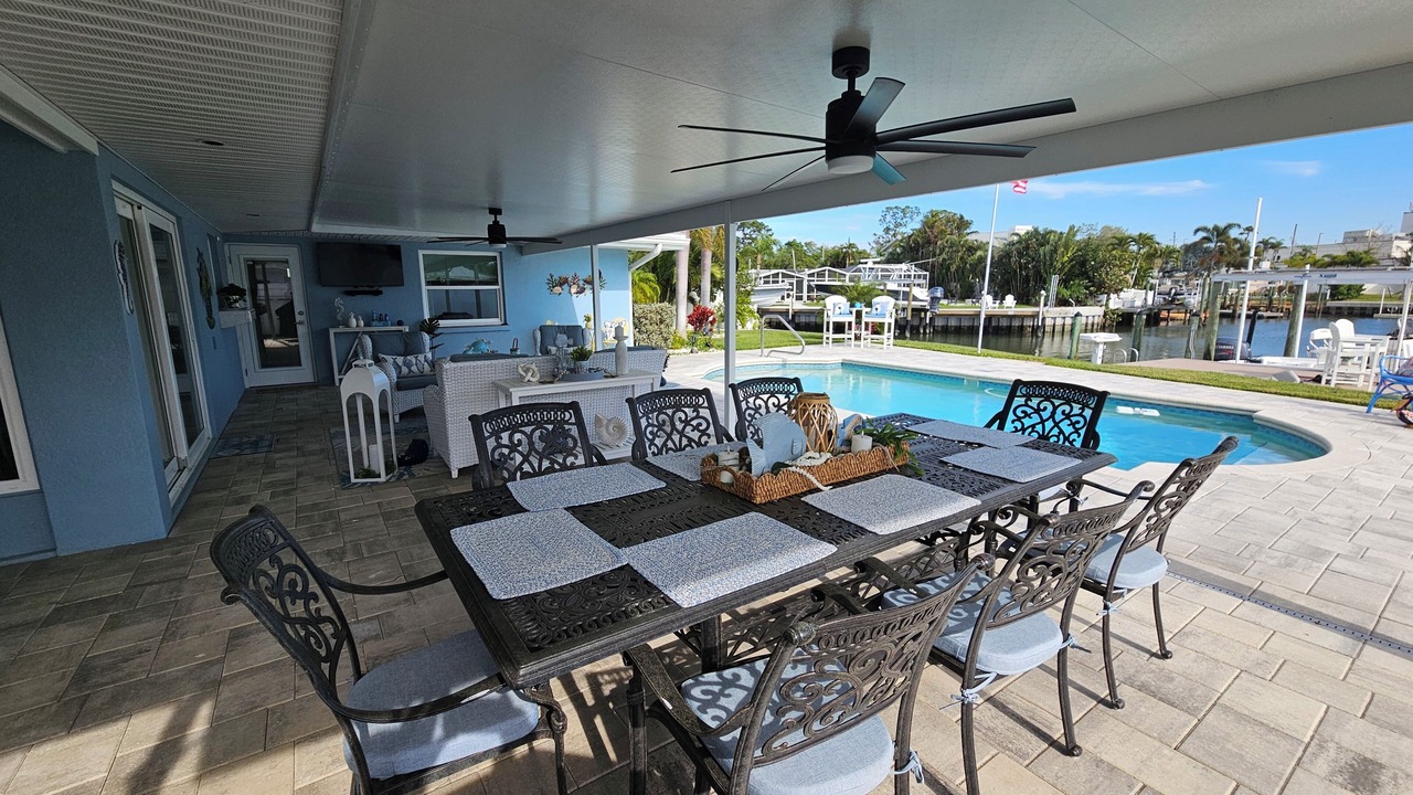 Photo of Outdoor in Harbor Hills