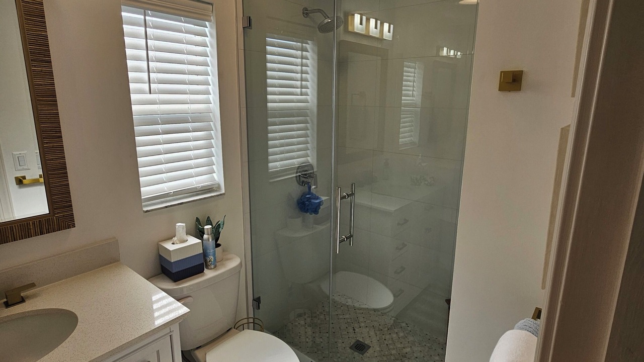 Photo of Bathroom in Harbor Hills