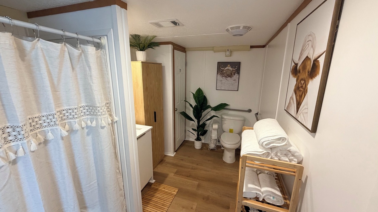 Photo of Bathroom in Suncoast Estates