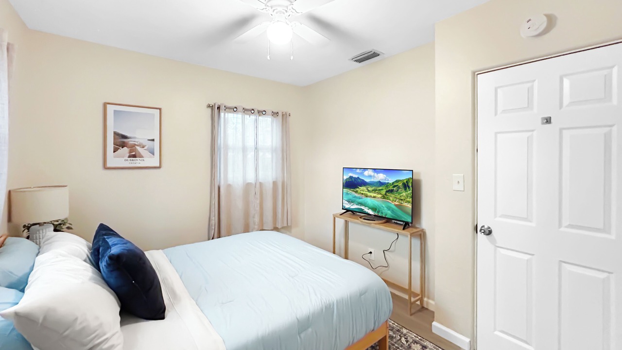 Photo of Bedroom in United Central