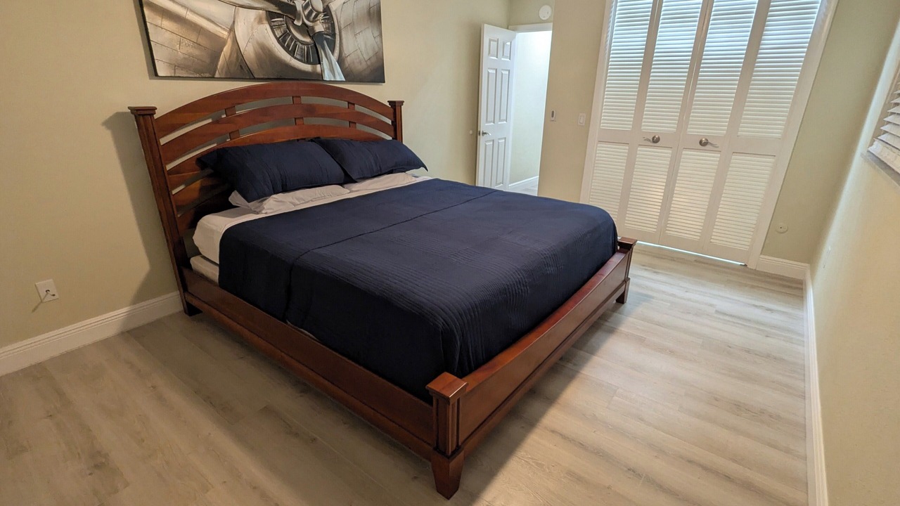 Photo of Bedroom in Capri Isle