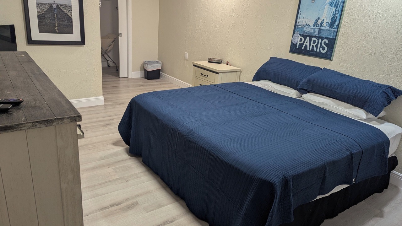 Photo of Bedroom in Capri Isle