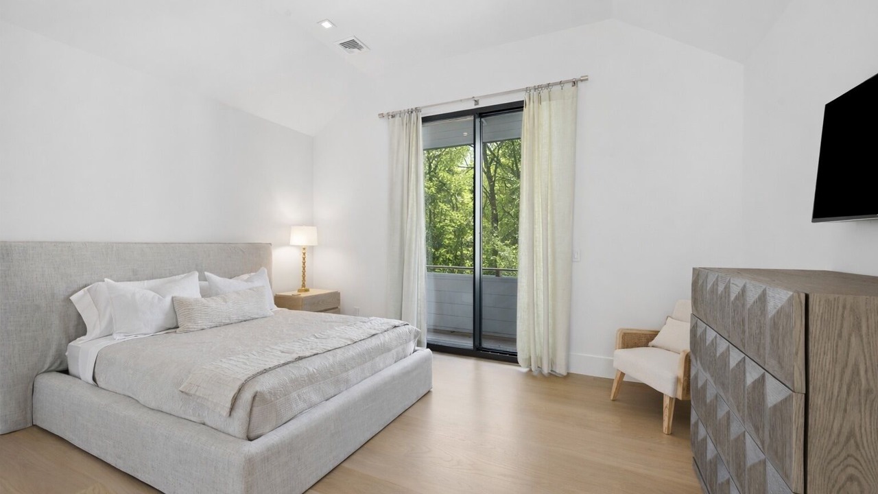 Photo of Bedroom in Noyack