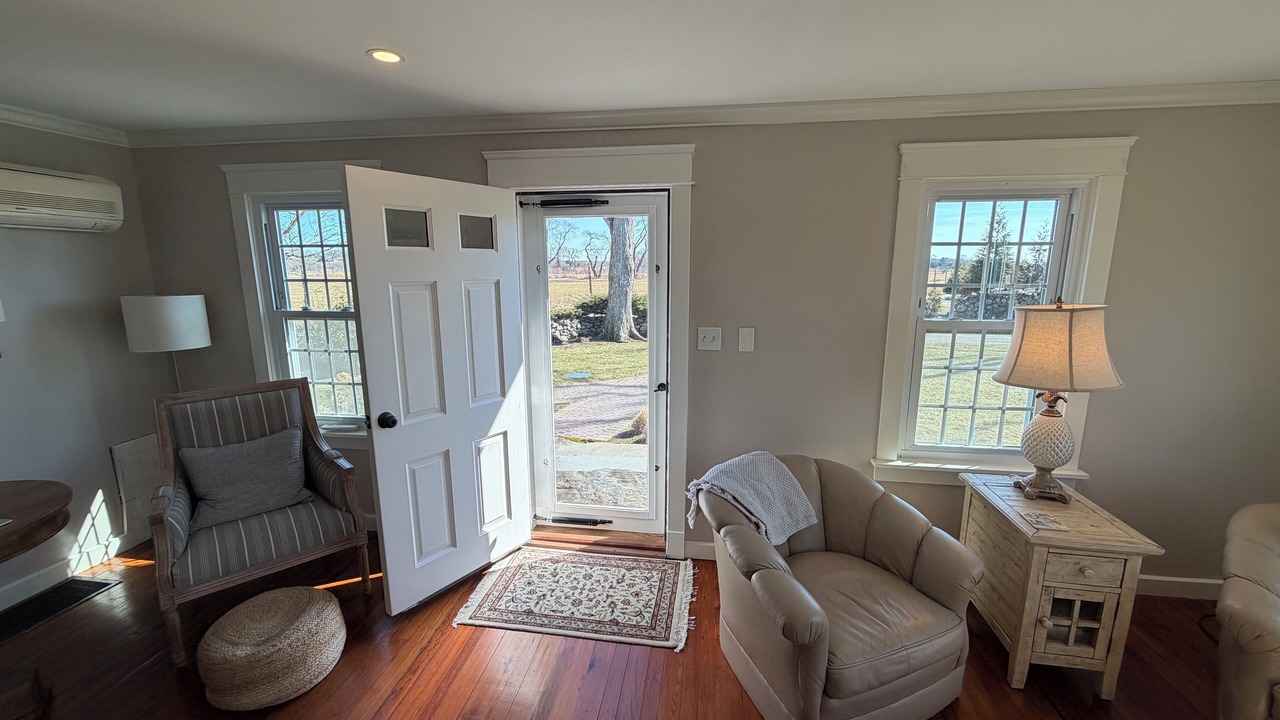 Photo of Livingroom in Tiverton